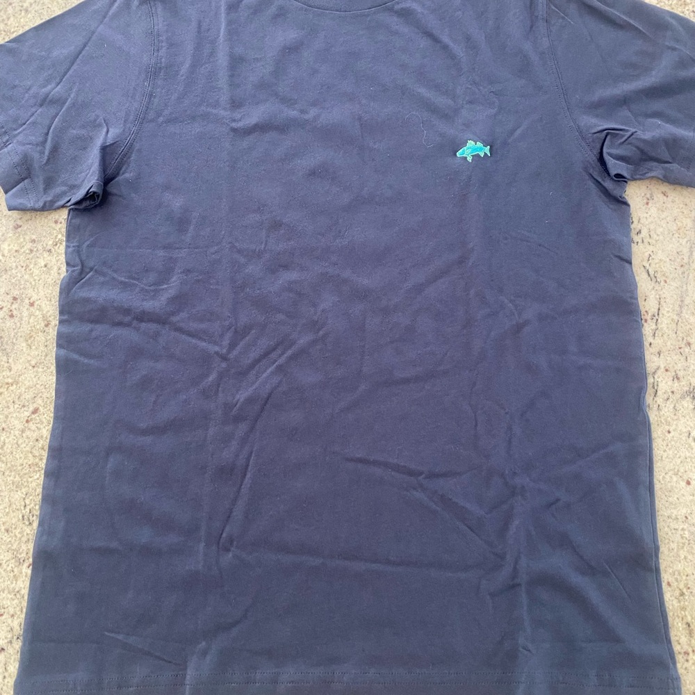 Men's Navy Short-Sleeve Crewneck T-Shirt with Teal Fish Accent